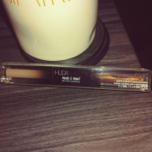 Huda Melted Matte Eyeshadow in Bamboo and Faux Fur